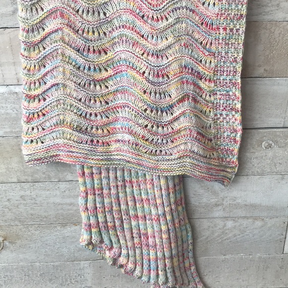 Papillon Mermaid Tail knit blanket - Picture 6 of 9